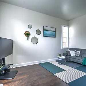 Cozy 2 Bdr At Heart Of Capitol Hill - A Apartment
